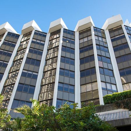 Tiki Hotel Apartments Surfers Paradise Голд-Кост Екстер'єр фото
