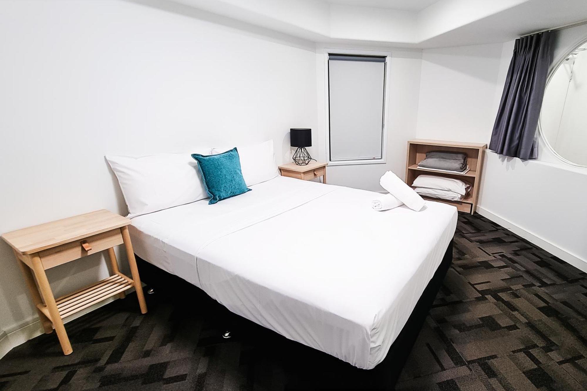 Tiki Hotel Apartments Surfers Paradise Голд-Кост Екстер'єр фото