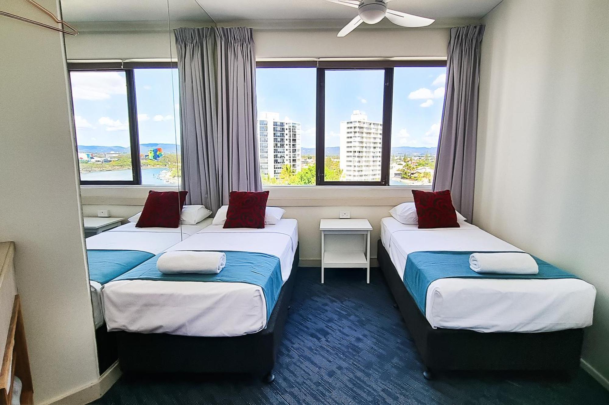 Tiki Hotel Apartments Surfers Paradise Голд-Кост Екстер'єр фото