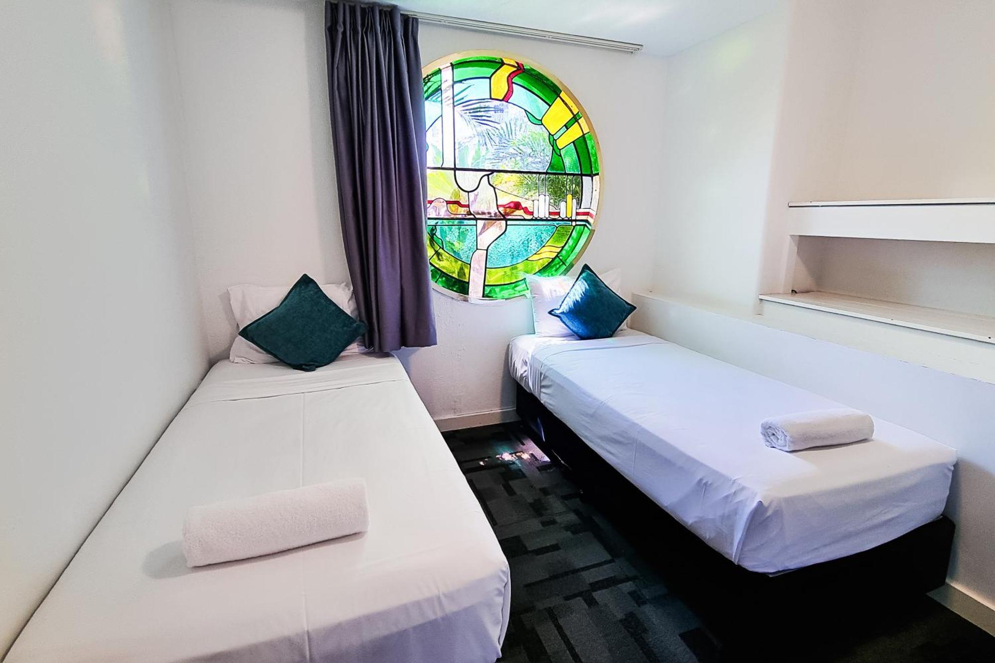 Tiki Hotel Apartments Surfers Paradise Голд-Кост Екстер'єр фото