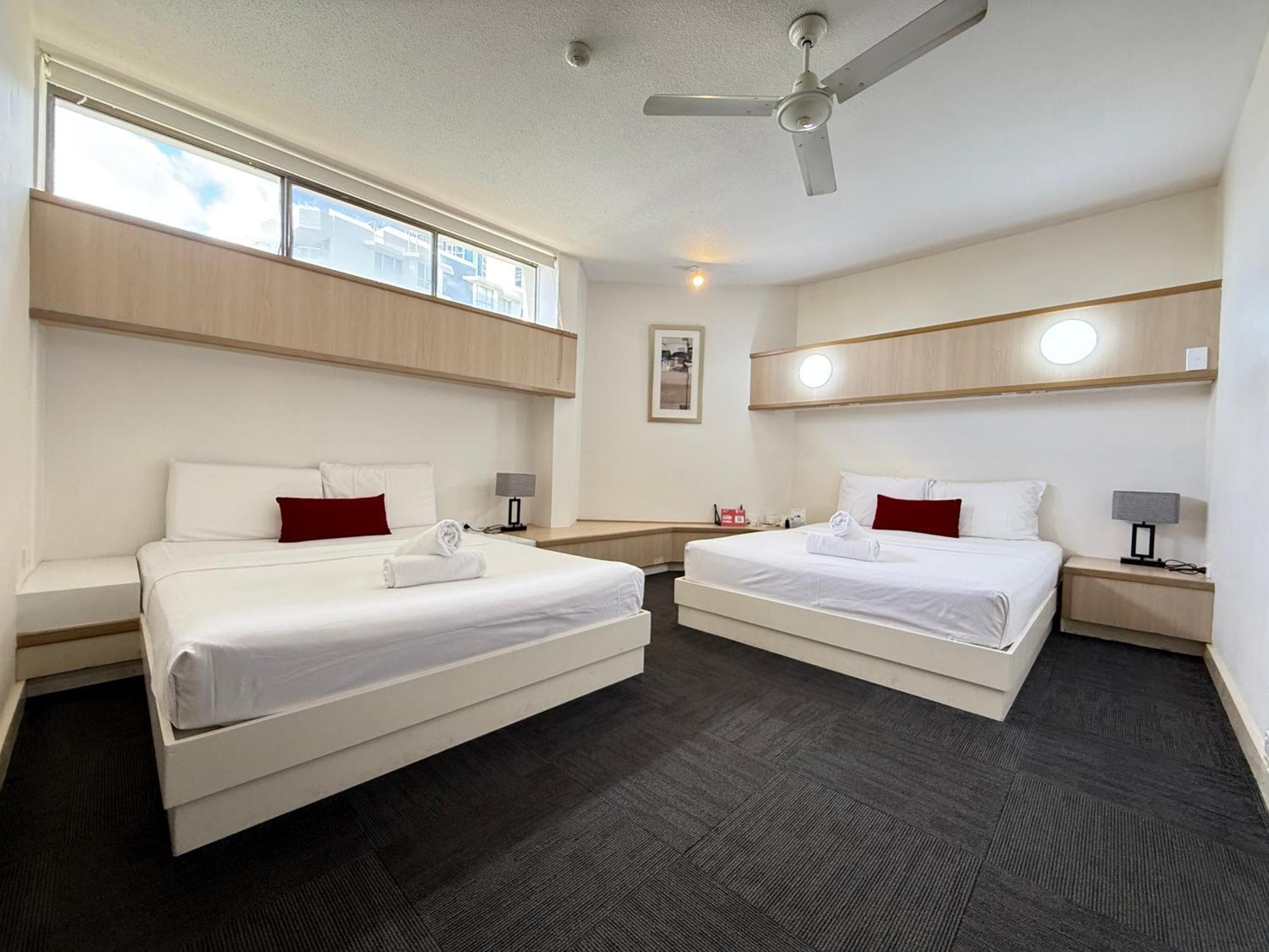 Tiki Hotel Apartments Surfers Paradise Голд-Кост Екстер'єр фото