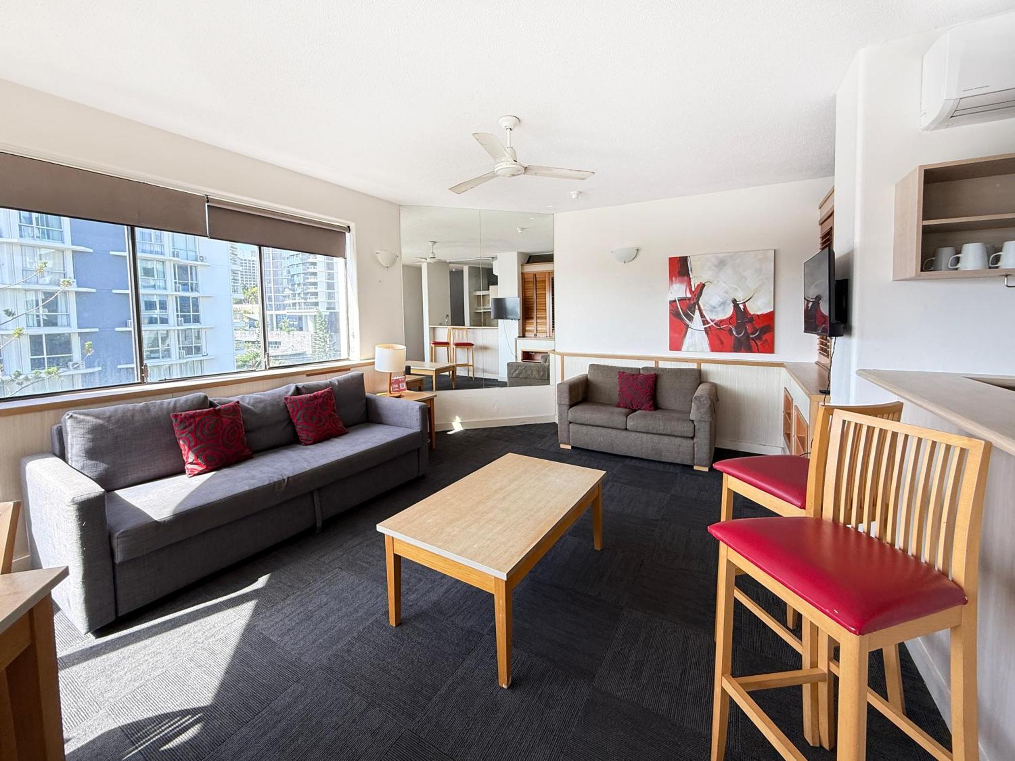 Tiki Hotel Apartments Surfers Paradise Голд-Кост Екстер'єр фото