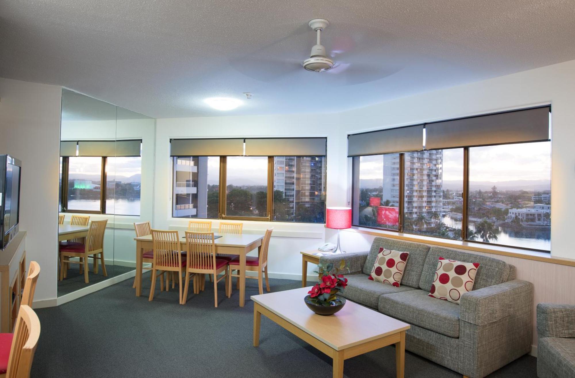Tiki Hotel Apartments Surfers Paradise Голд-Кост Екстер'єр фото