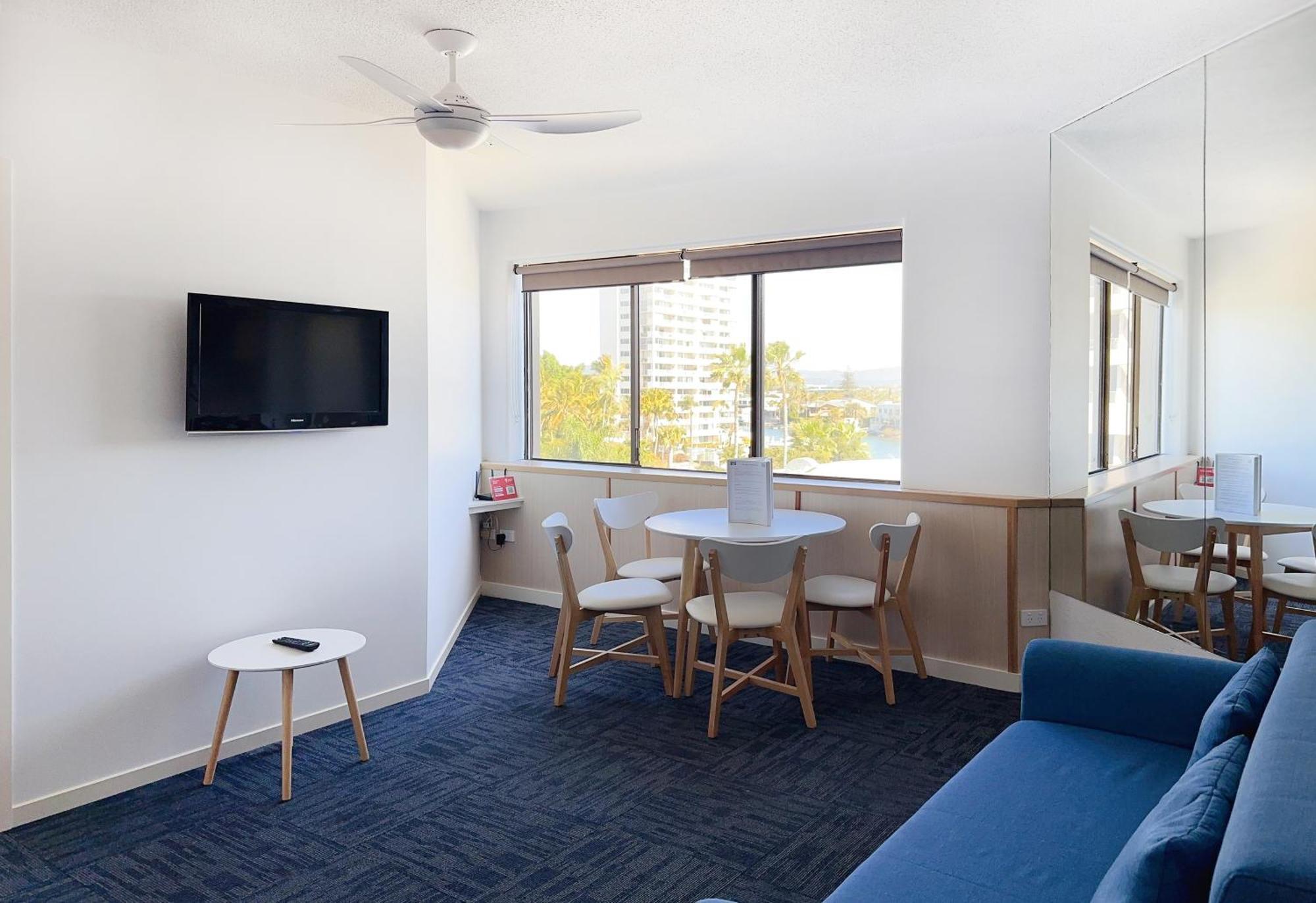 Tiki Hotel Apartments Surfers Paradise Голд-Кост Екстер'єр фото