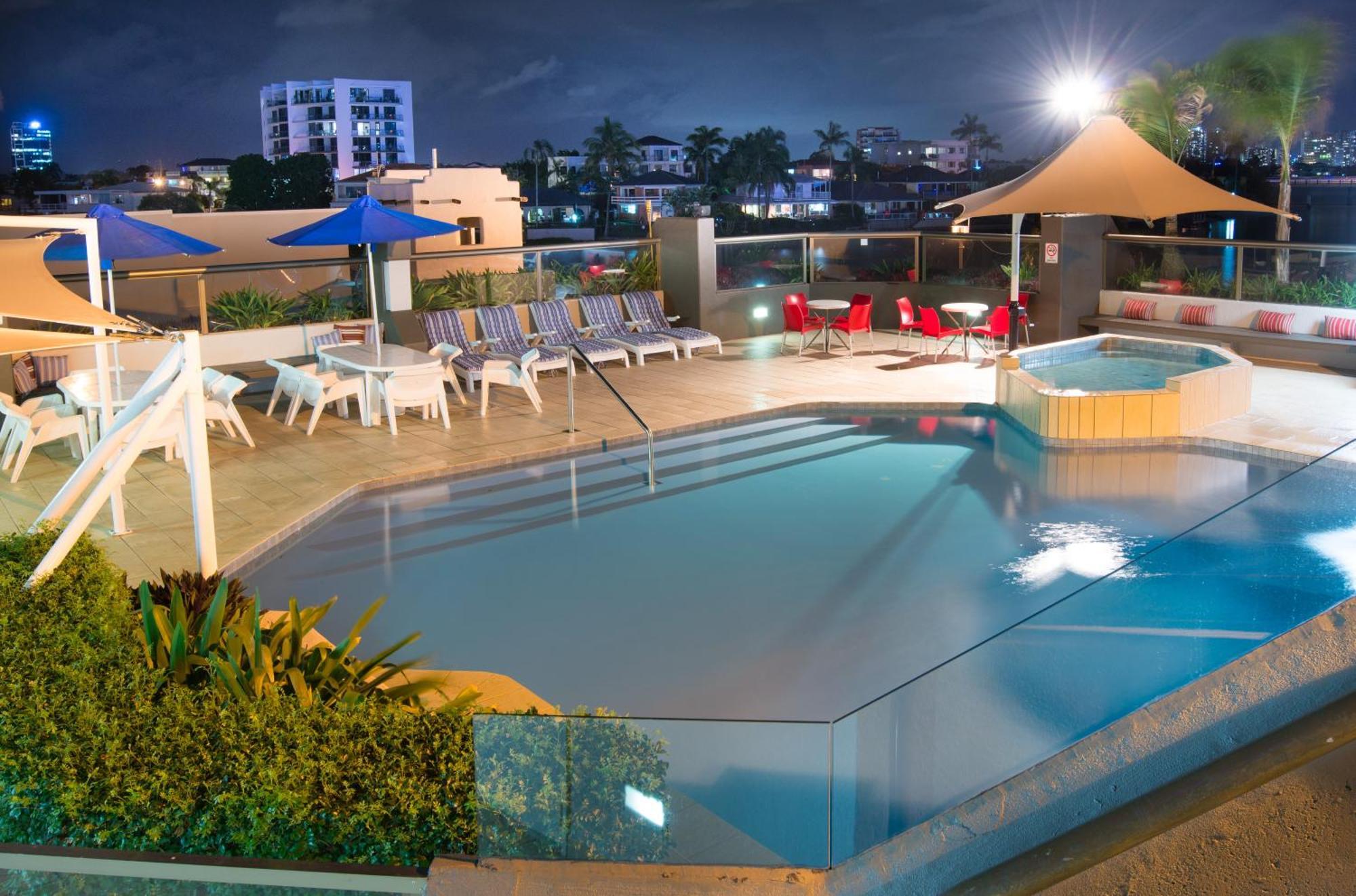 Tiki Hotel Apartments Surfers Paradise Голд-Кост Екстер'єр фото