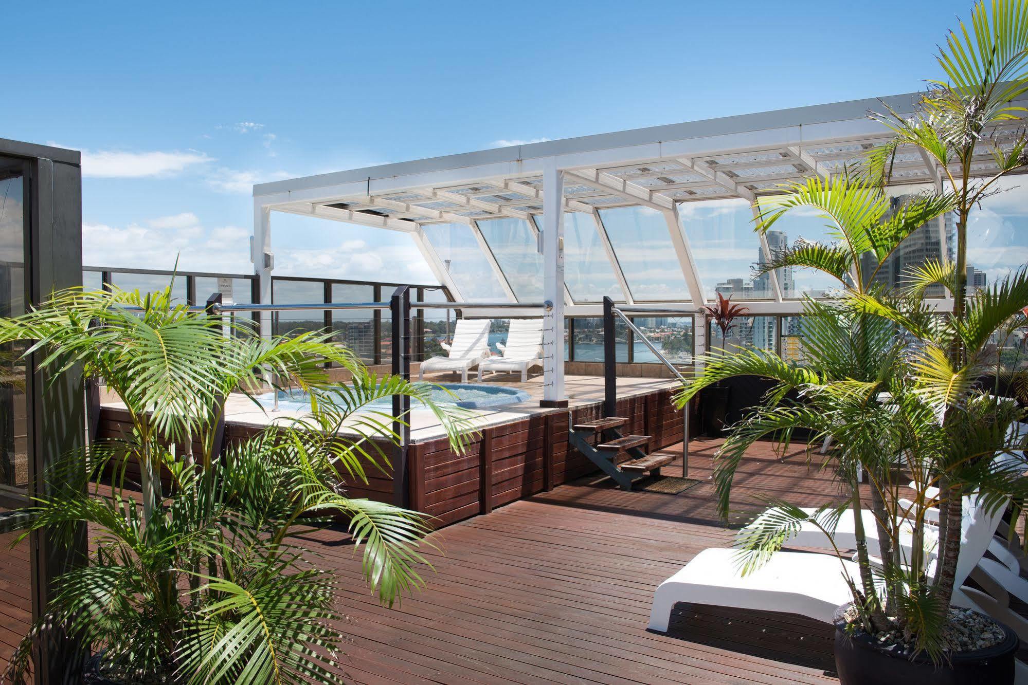 Tiki Hotel Apartments Surfers Paradise Голд-Кост Екстер'єр фото