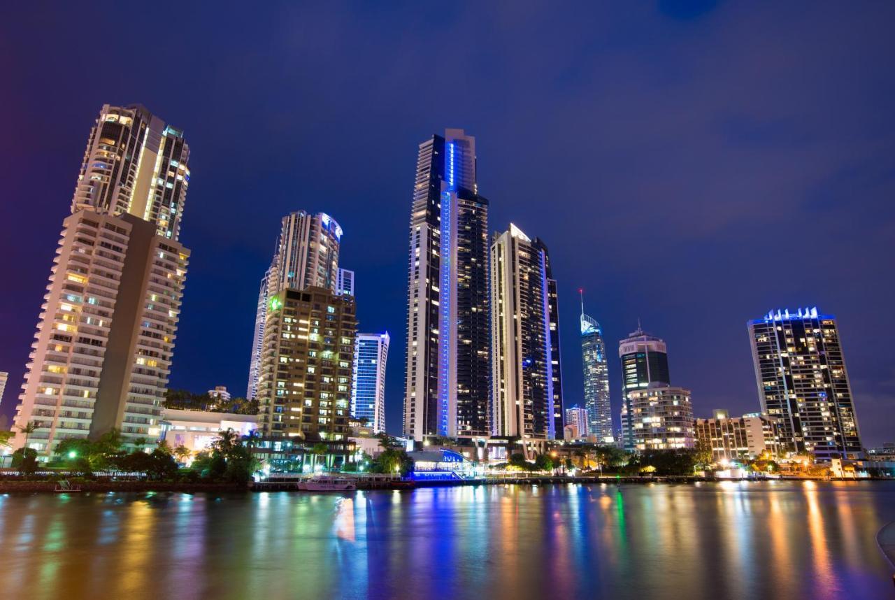 Tiki Hotel Apartments Surfers Paradise Голд-Кост Екстер'єр фото